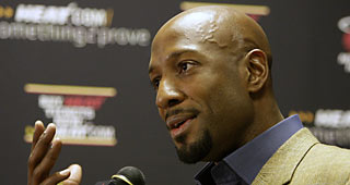 Alonzo Mourning Undergoes Surgery To Remove Cancer In Prostate